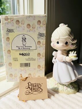 Precious Moments "May Your Birthday Be A Blessing" Porcelain Figurine 1990 & Box